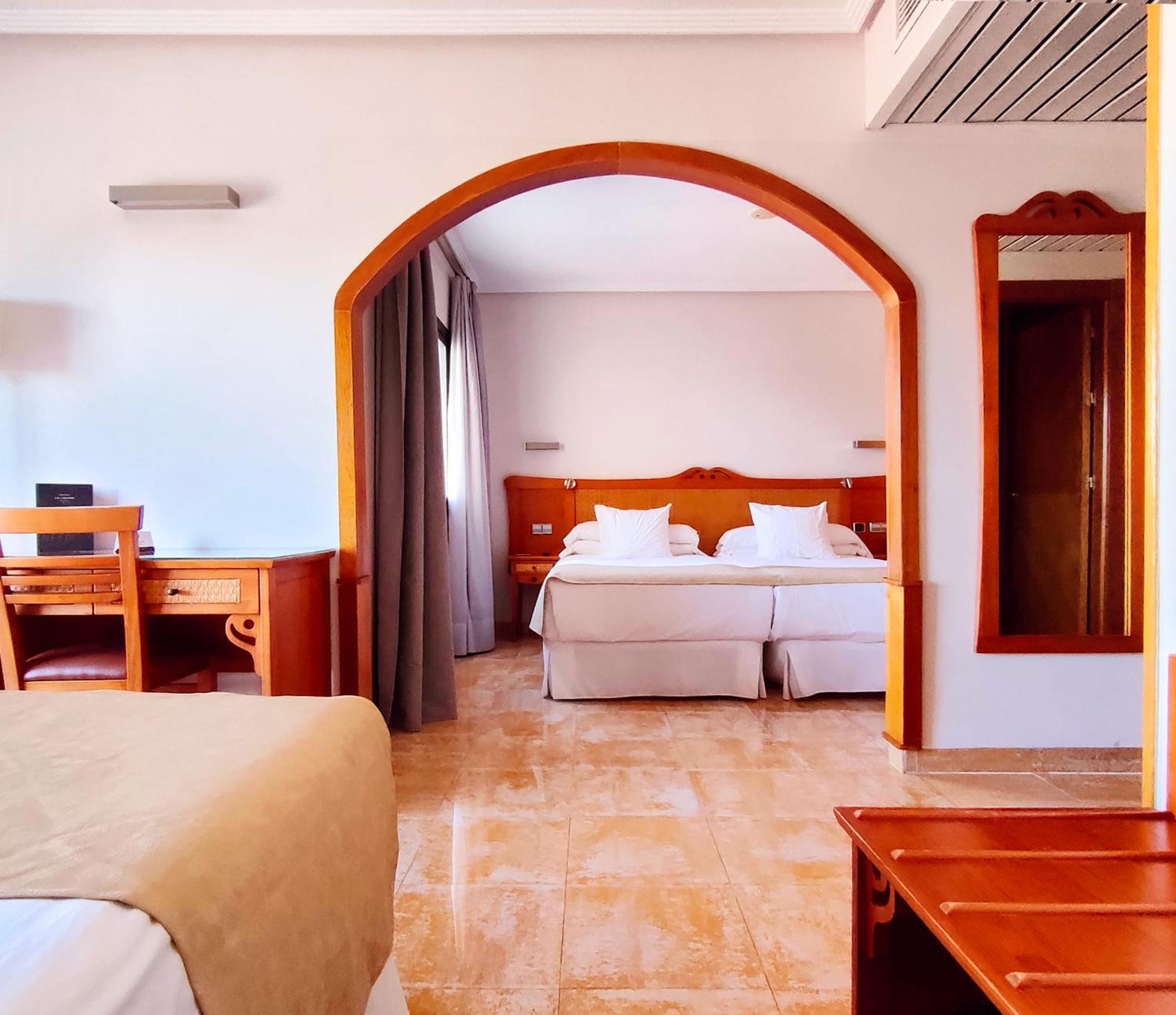 Hotel La Laguna Spa & Golf Ciudad Quesada Luaran gambar