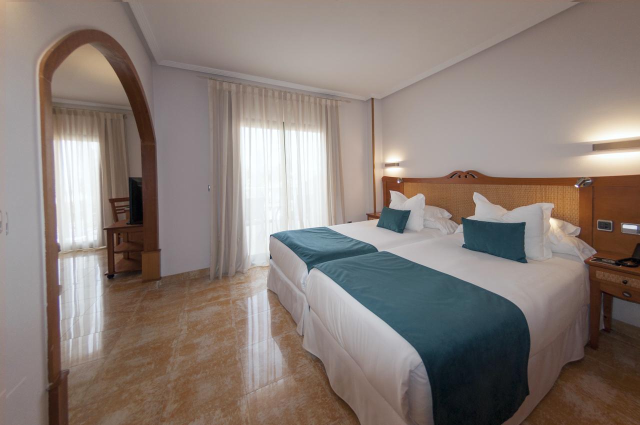 Hotel La Laguna Spa & Golf Ciudad Quesada Luaran gambar